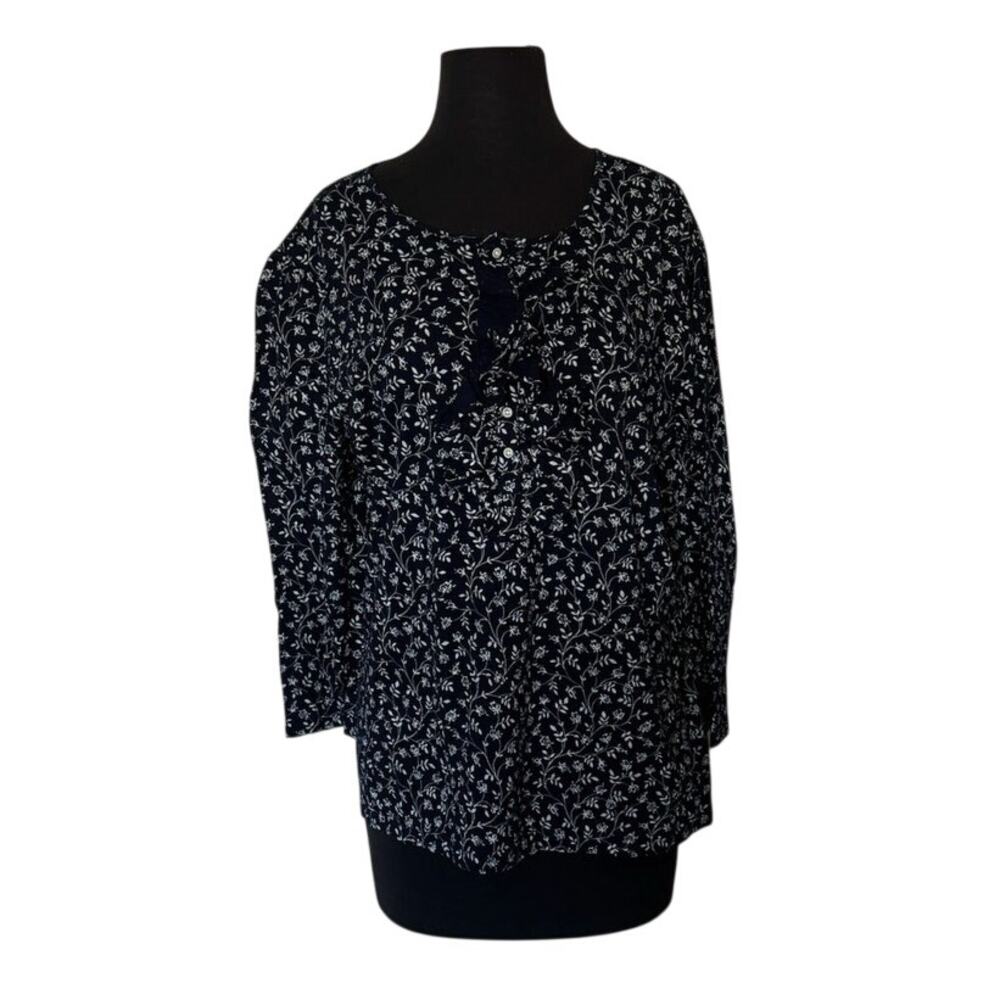 American Living Navy with White Flowers Long Sleeve - XL